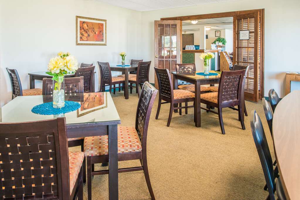 Sunset Inn & Suites Lincoln Udogodnienia zdjęcie